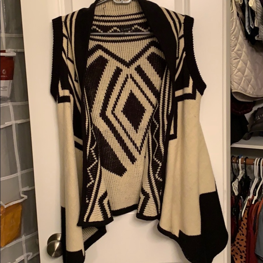 Sleeveless cardigan